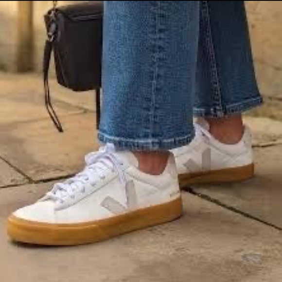 Veja Campo Leather Sneaker Extra White/Natural/Gum Sole 39EU/8US, 40EU/9US NIB - Picture 11 of 11
